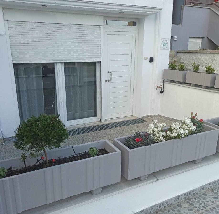 Le Petit Jardin Volos Exterior foto