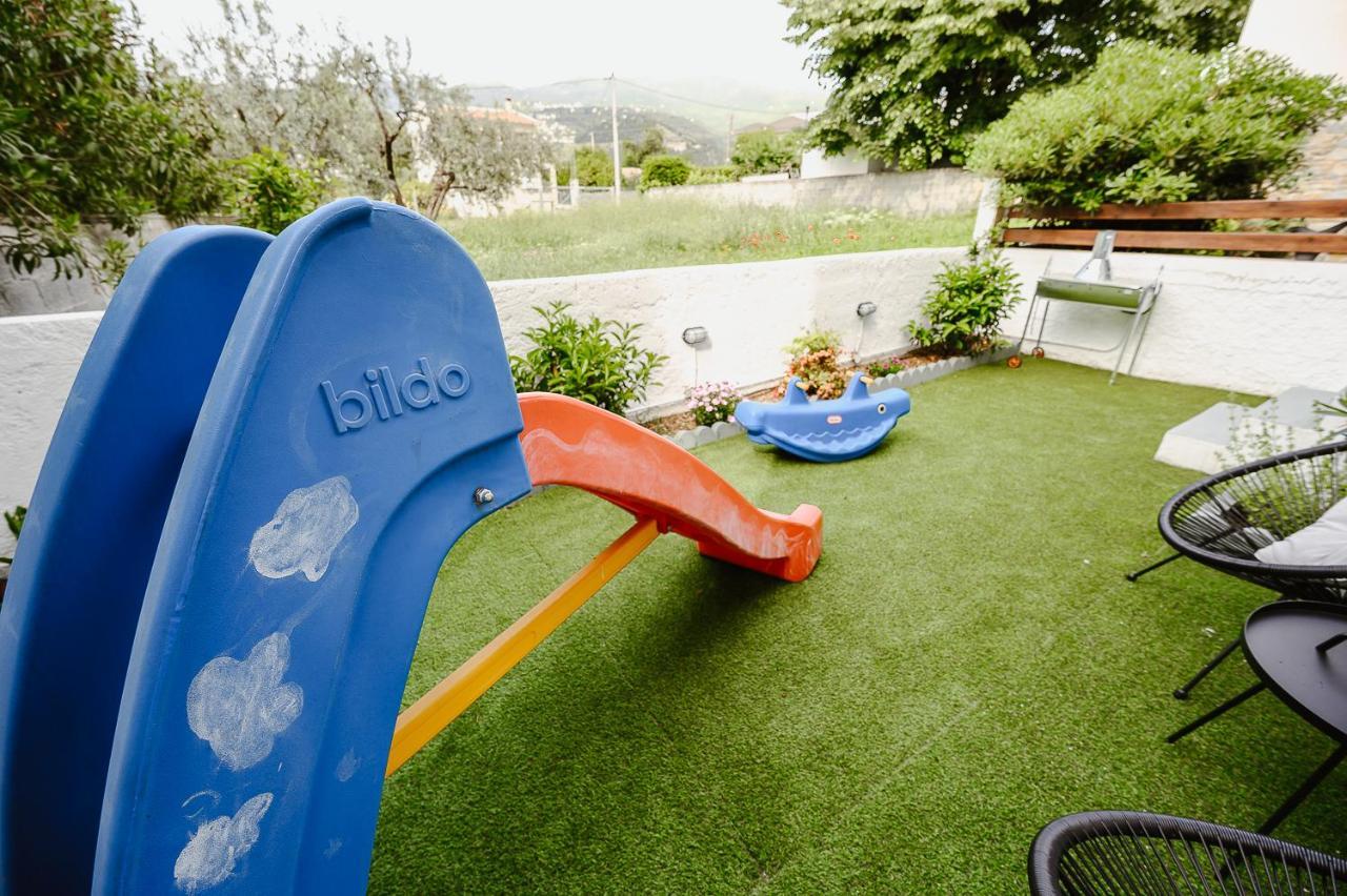 Le Petit Jardin Volos Exterior foto