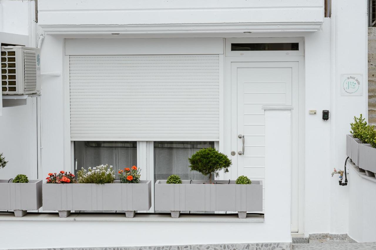 Le Petit Jardin Volos Exterior foto