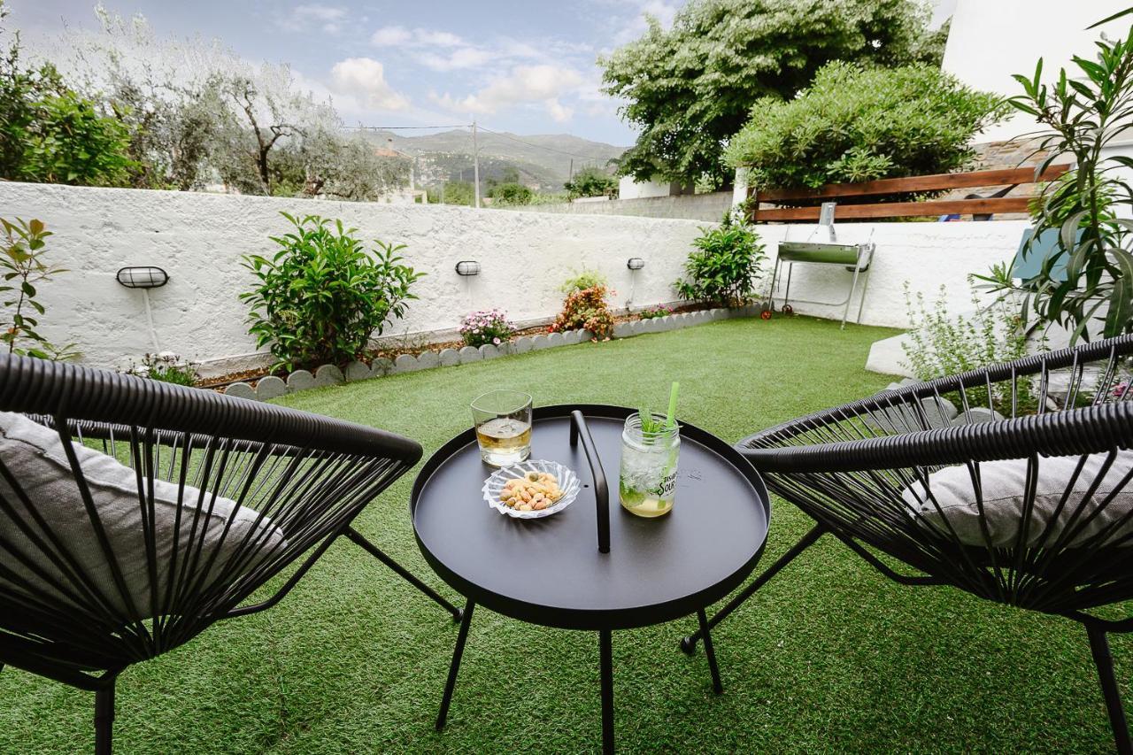Le Petit Jardin Volos Exterior foto