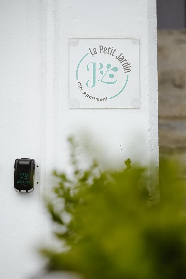 Le Petit Jardin Volos Exterior foto